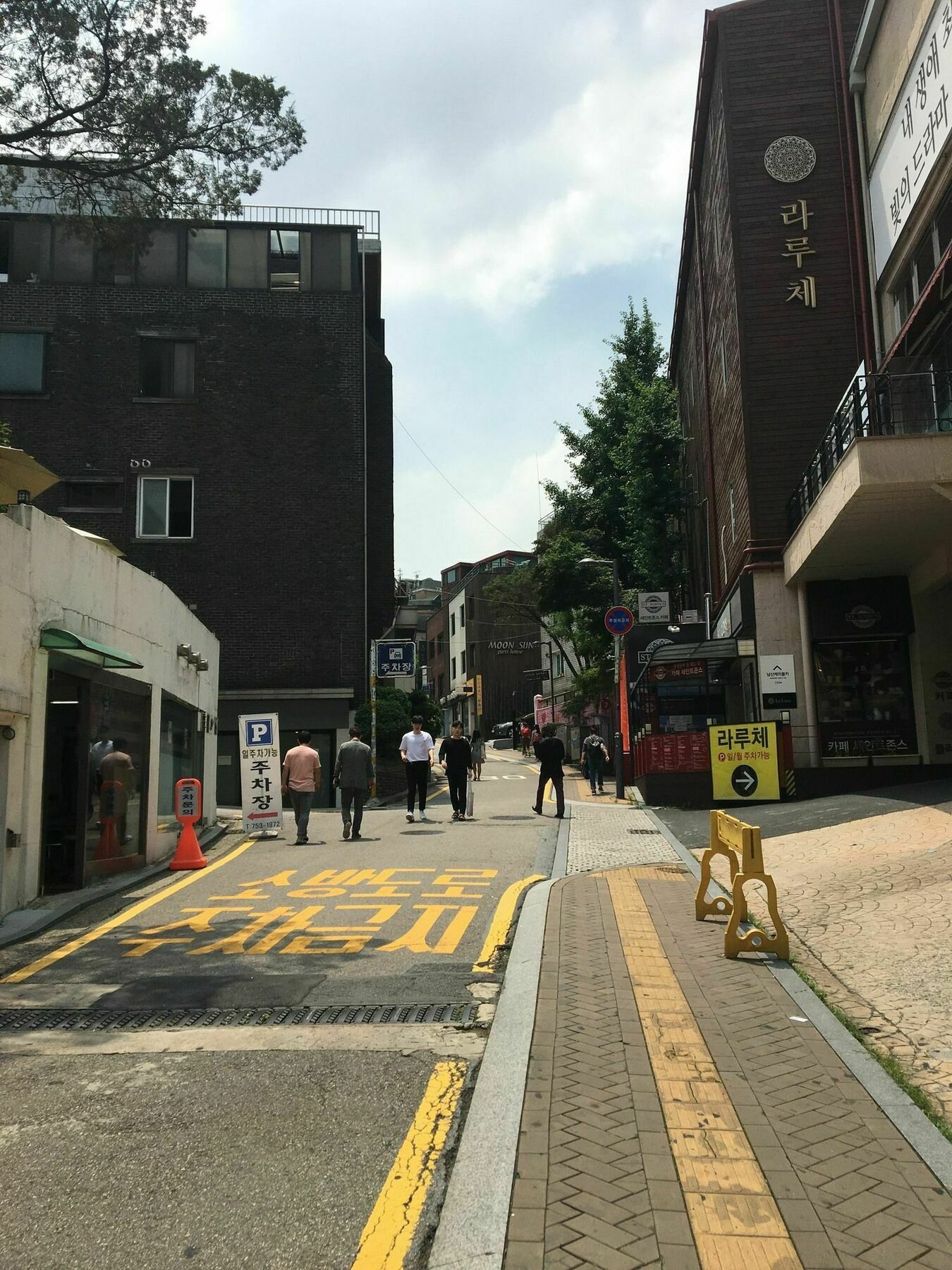 Myeong-Dong Good Stay โซล ภายนอก รูปภาพ